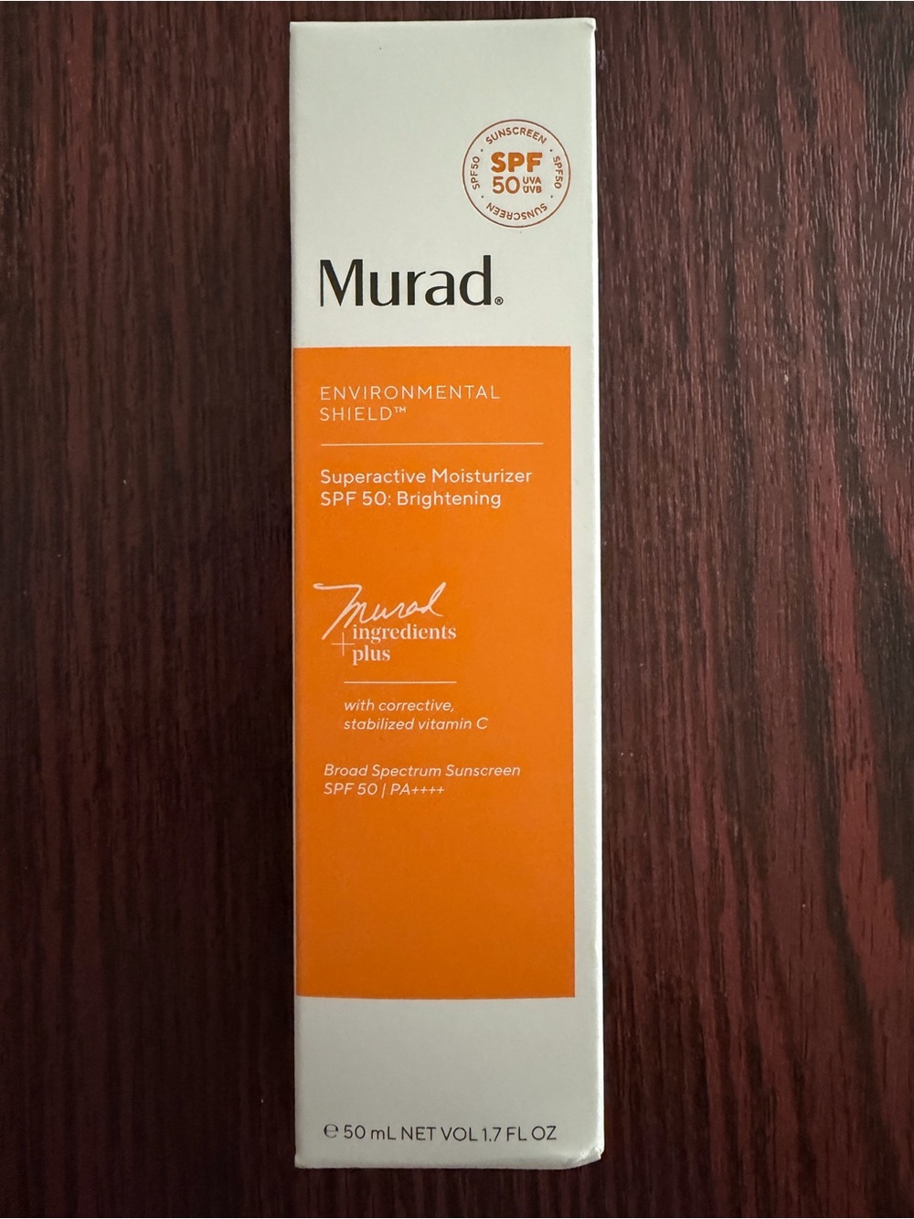 Murad Superactive Moisturizer SPF 50 Brightening - White & Orange